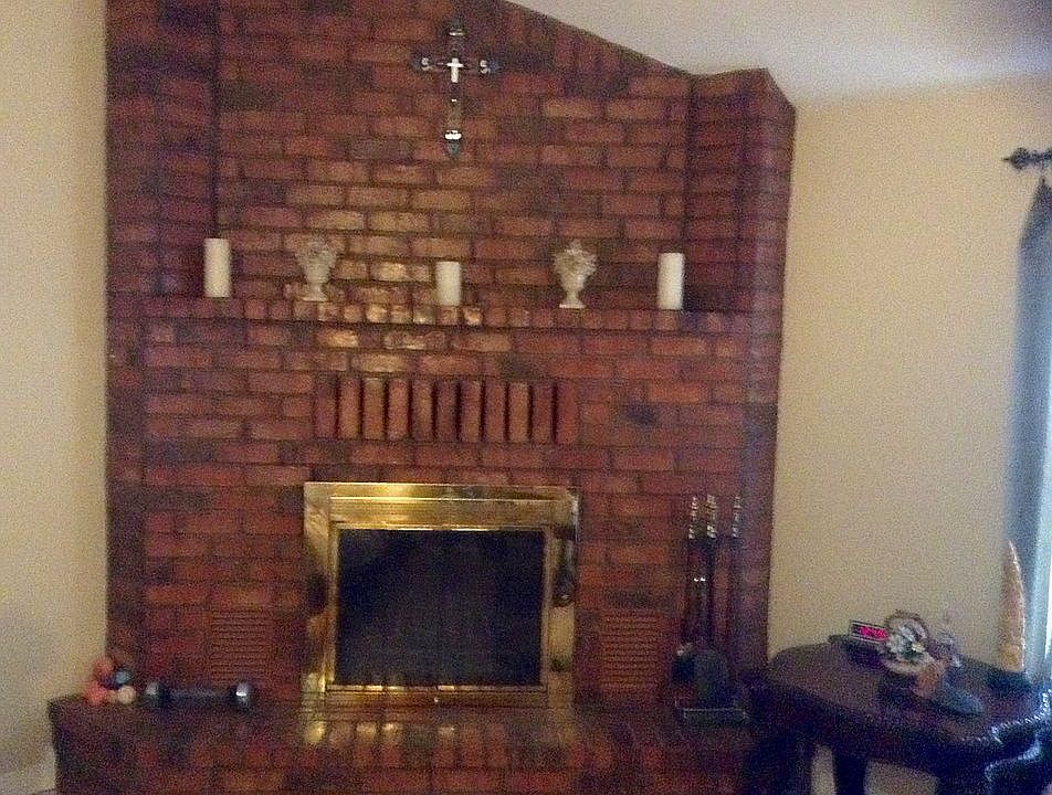1st image of 303 E Nandina St