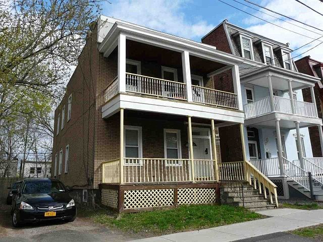 2nd image of 62 Walter St