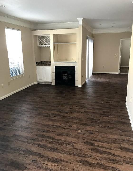 Living / Dining Room 