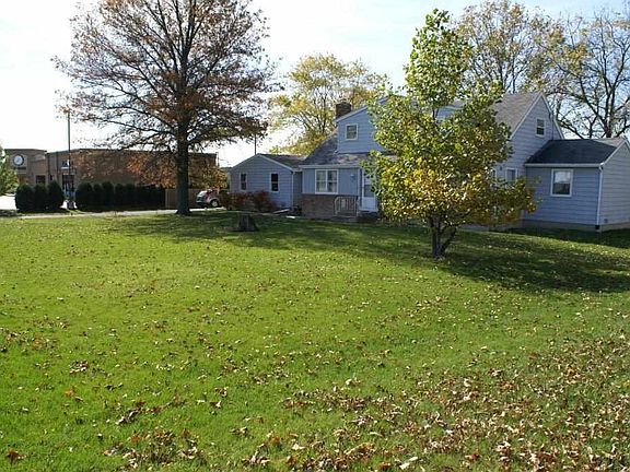 3rd image of 10160 Auburn Park Dr