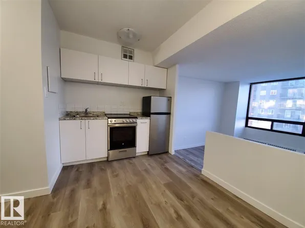 10160 114th St NW #614, Edmonton, AB T5K 2L2