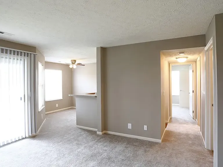 Upgraded Kentucky Derby w/ Breakfast Bar
1bed1bath