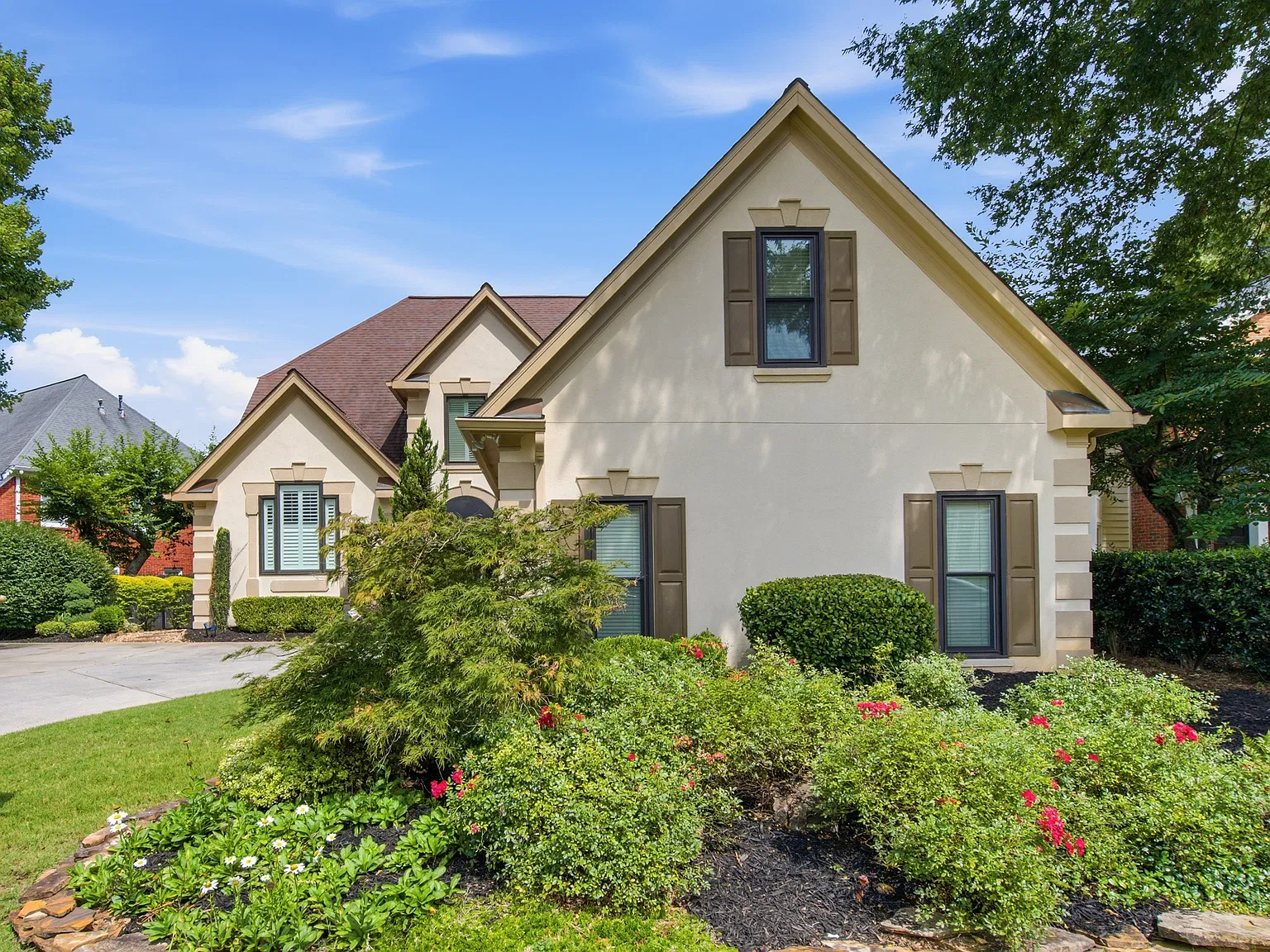4 bed, 3.5 bath, 3651 sqft, $4,650 — Photo 1