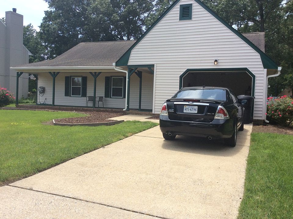 1st image of 1209 Warner Hall Dr