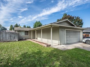 953 N Rose St, Phoenix, OR 97535