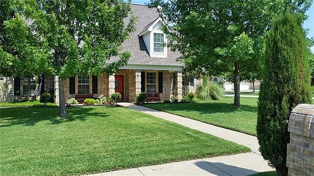 1st image of 8119 Silver Spur Dr