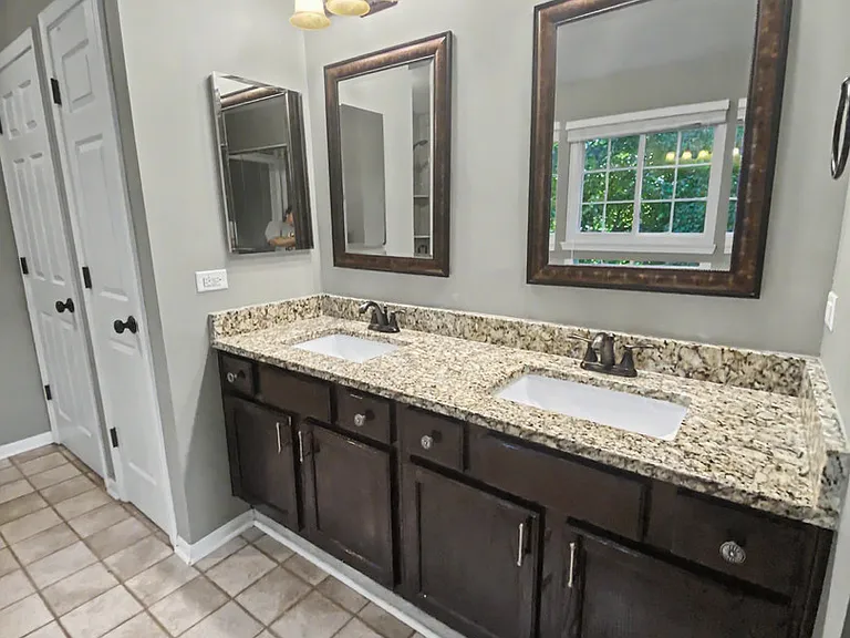 1213 Pennsbury Ln — Photo 15