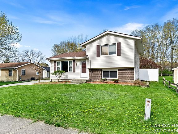 3rd image of 245 Helen Dr