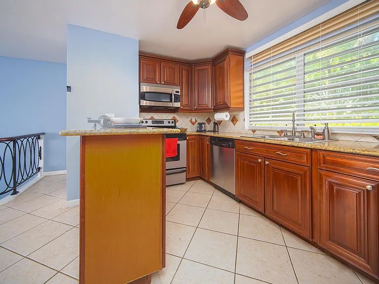 F6 Coakley Bay Est #EB — Photo 9