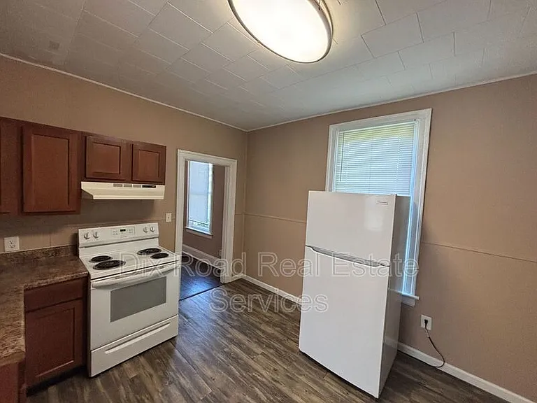 332 Hudson Ave — Photo 20