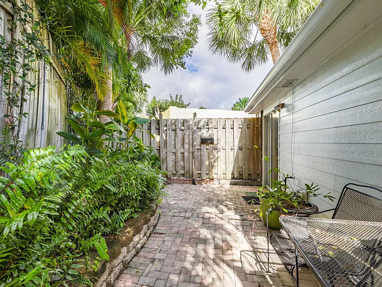 6 Fisher Ln — Photo 27