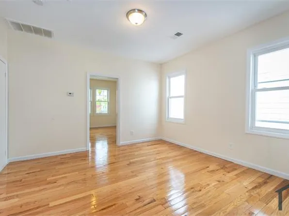 104 Grand Ave #1R, Newark, NJ 07106