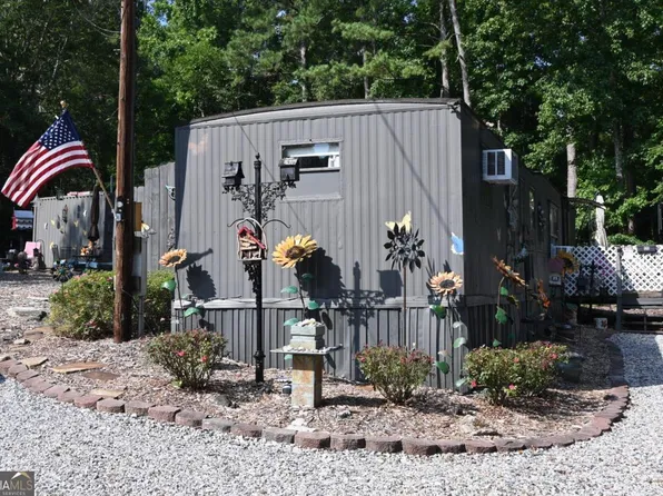 120 E Crestwood Rd, Tyrone, GA 30290