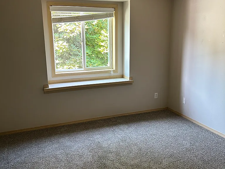 5484 Chicago Ave SW #5484 — Photo 4