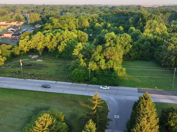 4116 Mann Rd, Indianapolis, IN 46221