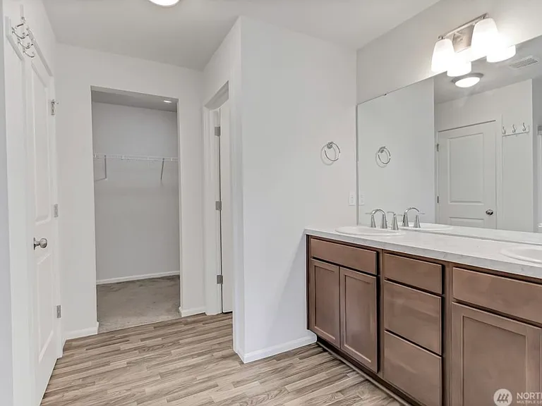 9155 Candytuft Dr SE — Photo 16