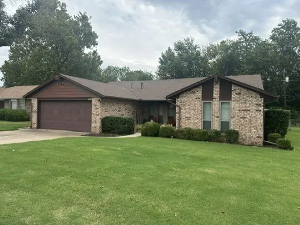 2609 Kingston Rd, Ponca City, OK 74604