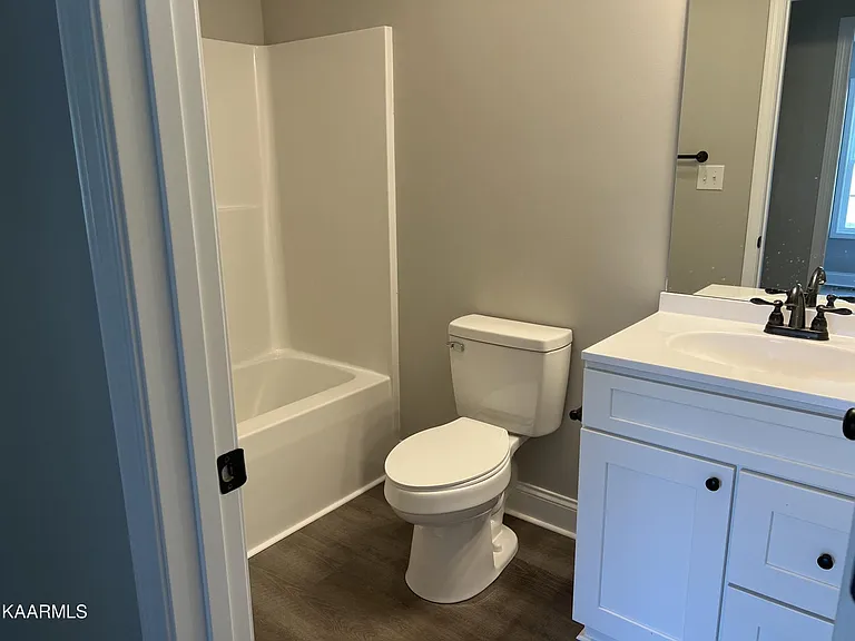 252 W Newton St — Photo 7