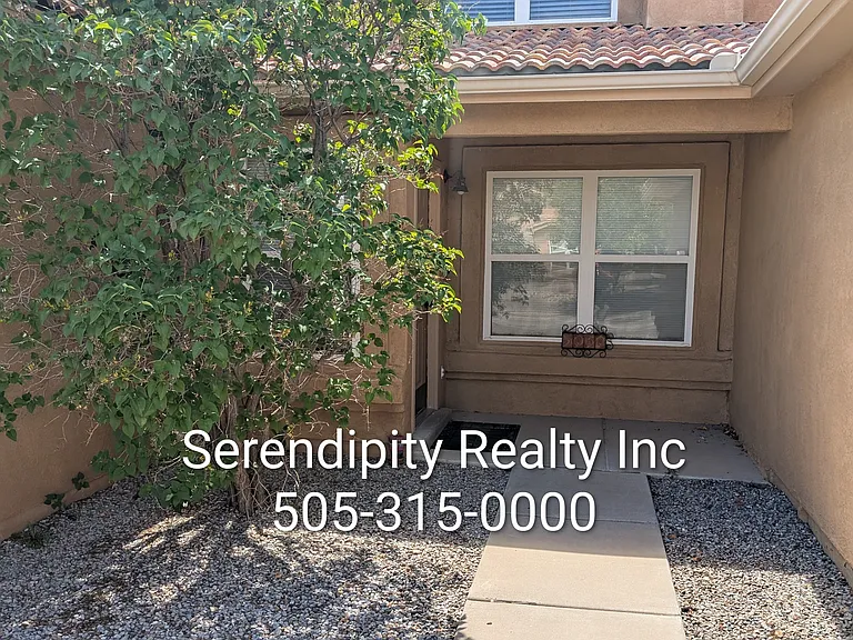 5060 Mira Vista Dr NE — Photo 2