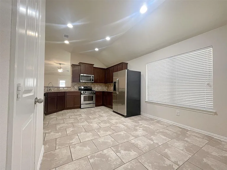 16702 White Hyacinth Ct — Photo 4