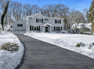 251 Vineyard Road, Huntington Bay, NY 11743