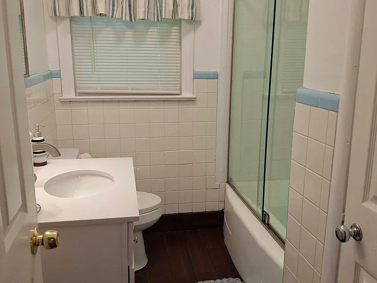810 Aull St #3 — Photo 9