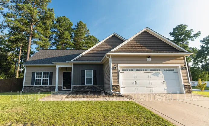 3 bed, 2.0 bath, 1553 sqft, $1,750 — Photo 1