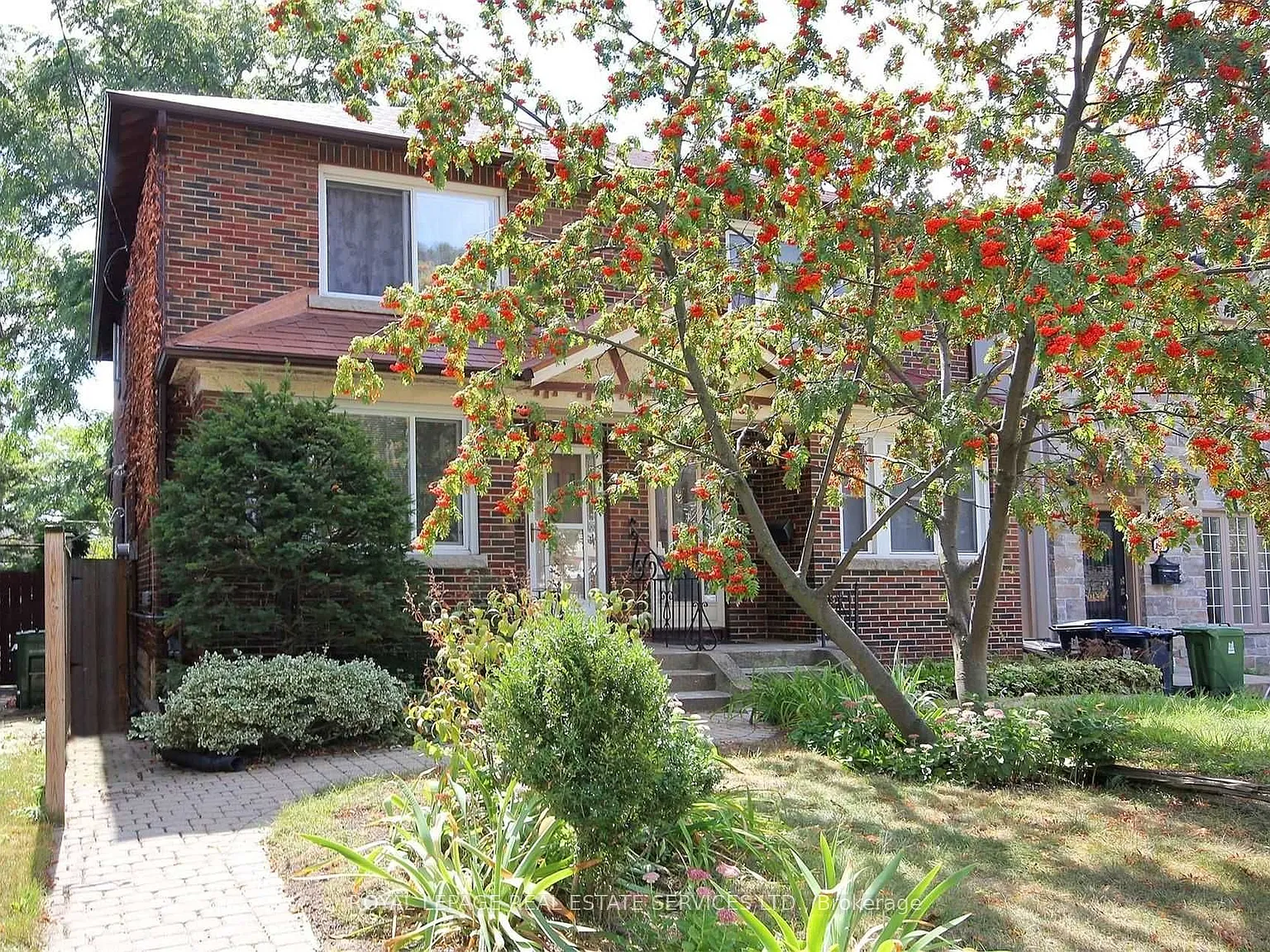 3 bed, $3,900 — Photo 2