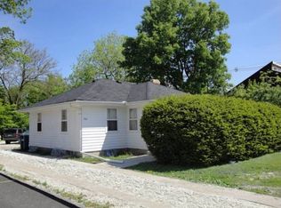 908 S Vine St, Urbana, IL