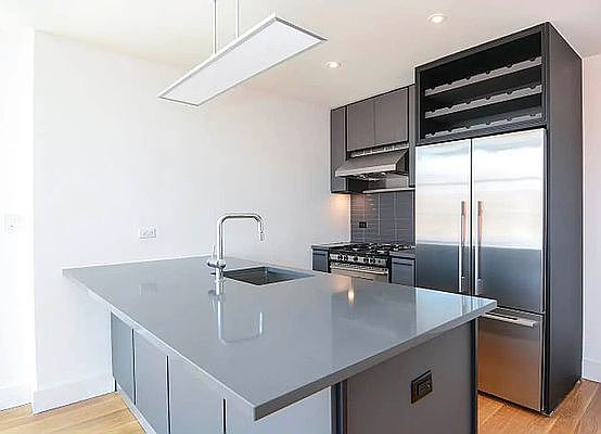 2nd image of 606 Franklin Ave #412