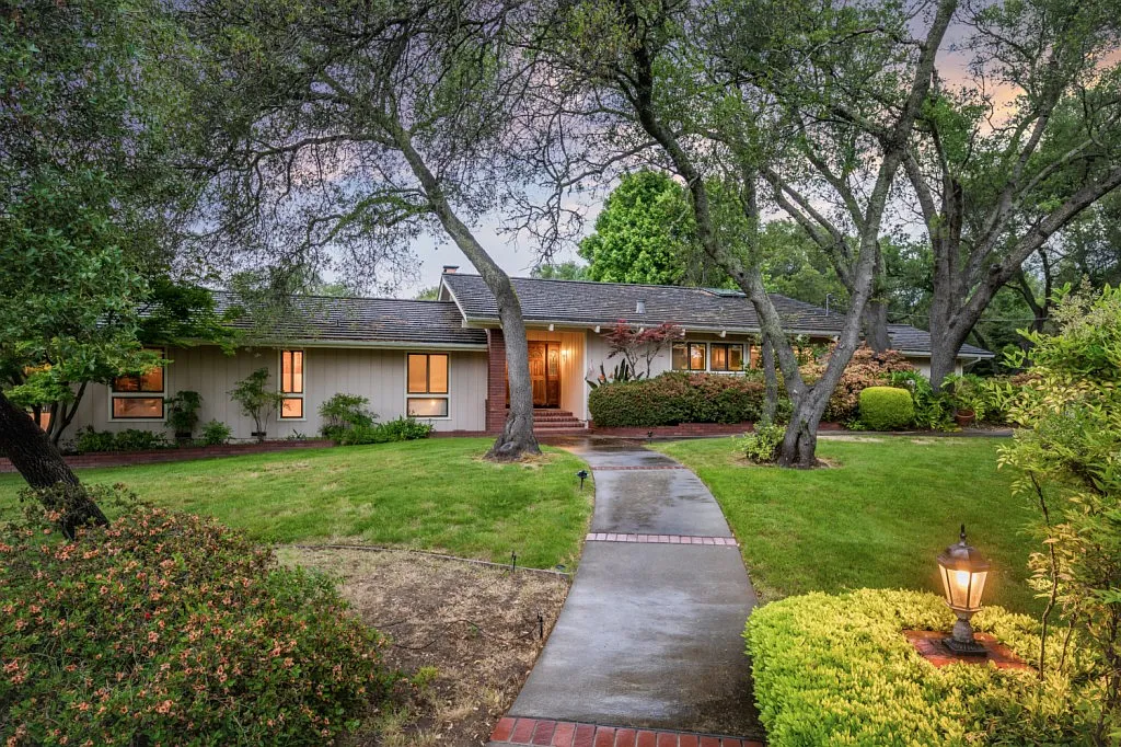 6285 Wilhoff Ln photo 1
