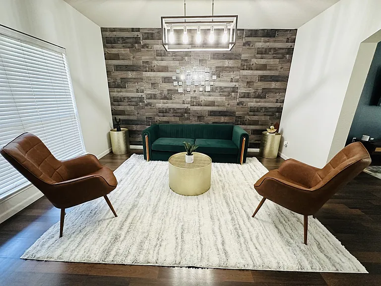 Sandy Brook Dr — Photo 8