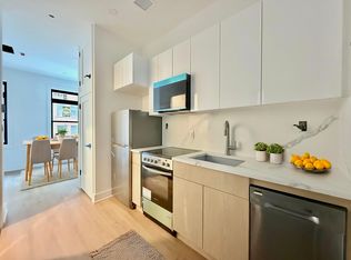 307 W 39th St #5C, New York, NY 10018