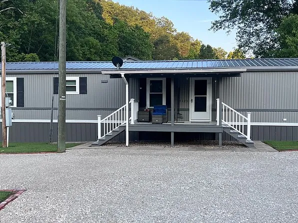 5123 Heath Creek Rd, Barboursville, WV 25504