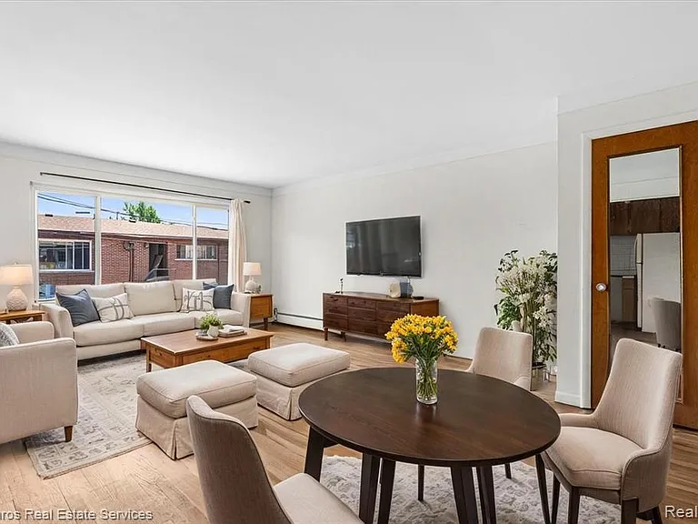 17160 Gravier St — Photo 2