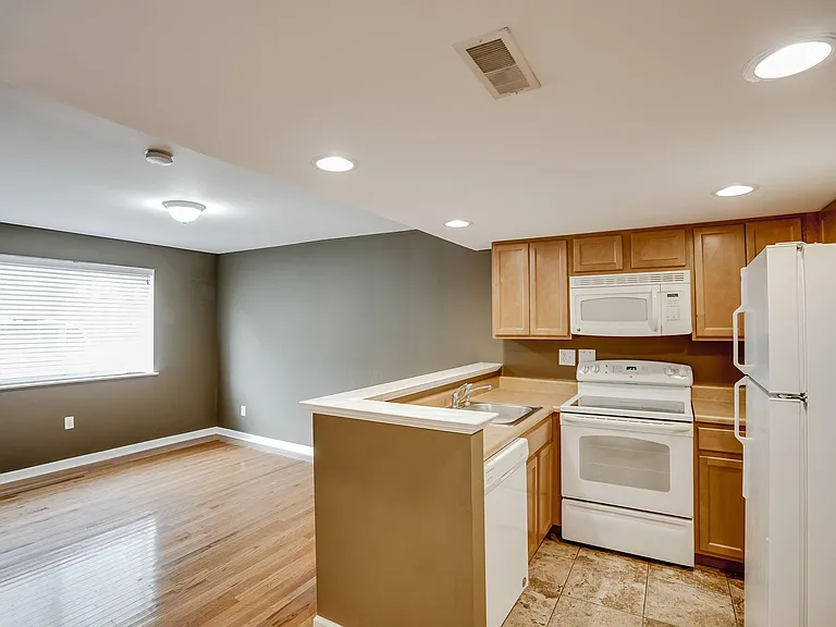 5953 Columbia Ave #G — Photo 6