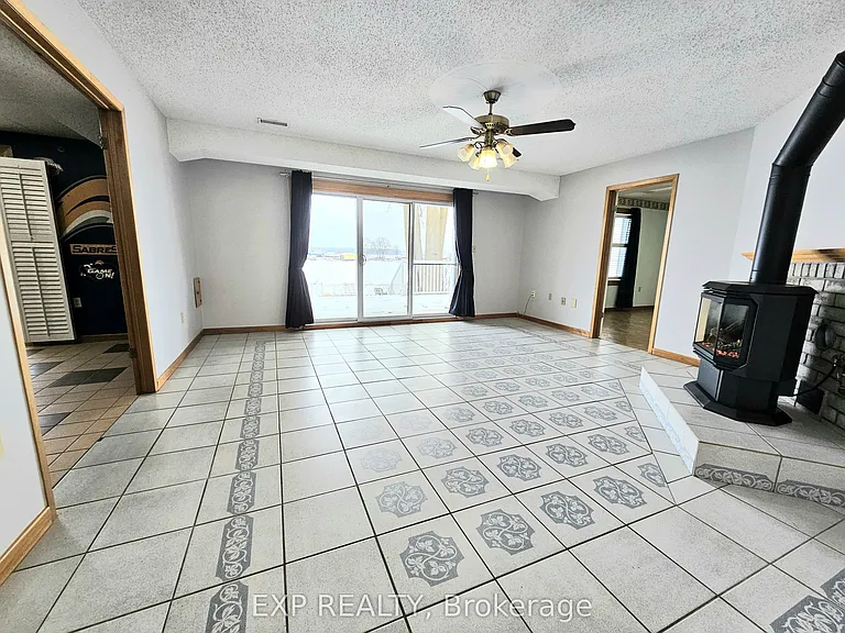 210 Main St — Photo 14