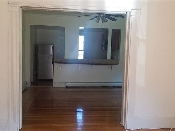 2nd image of 36 Gordon St
