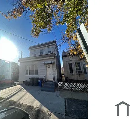 1001 Columbia Ave #1 — Photo 1