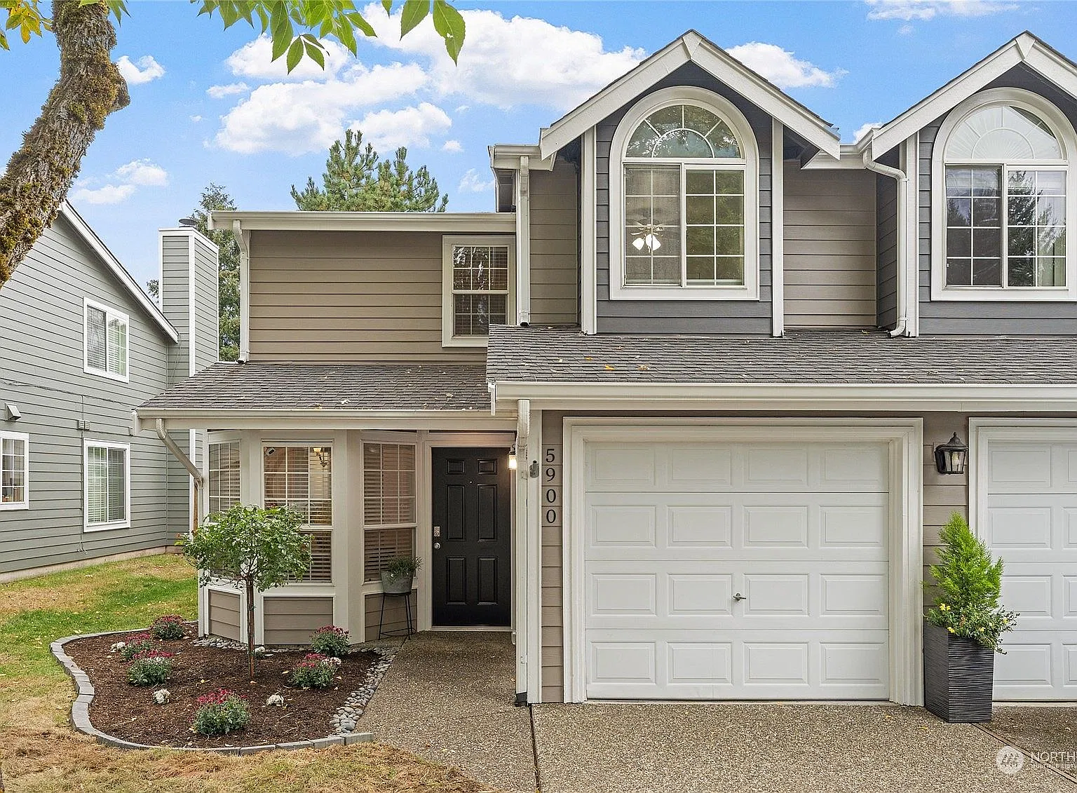 3 bed, 2.5 bath, 1578 sqft, $2,850 — Photo 1
