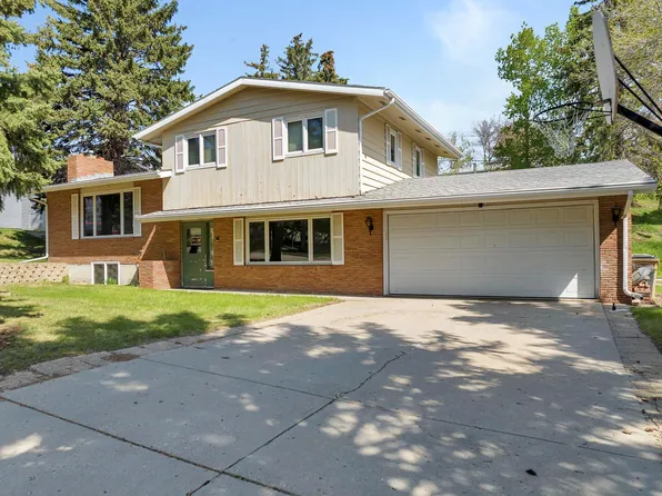 2012 Ida Mae Ct NW, Minot, ND 58703