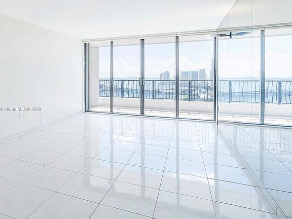 2nd image of 555 NE 15th St #Penthouse H