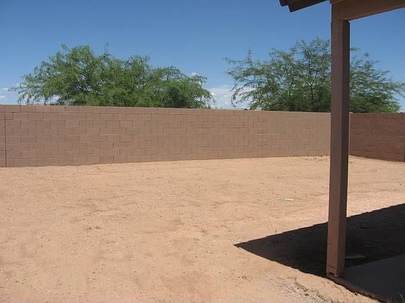 pool-sized lot, greenbelt
