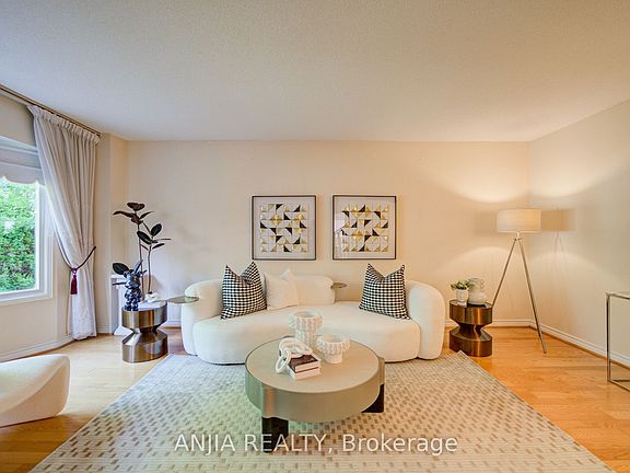 4th image of 8 Brooklyn Cres