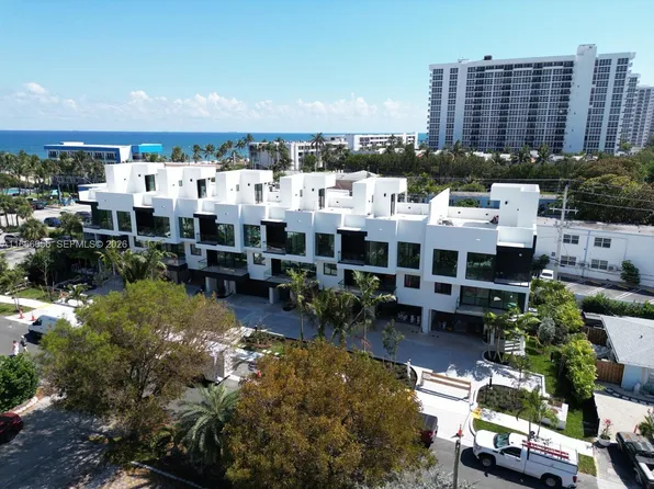 3222 NE 7th St #2, Pompano Beach, FL 33062