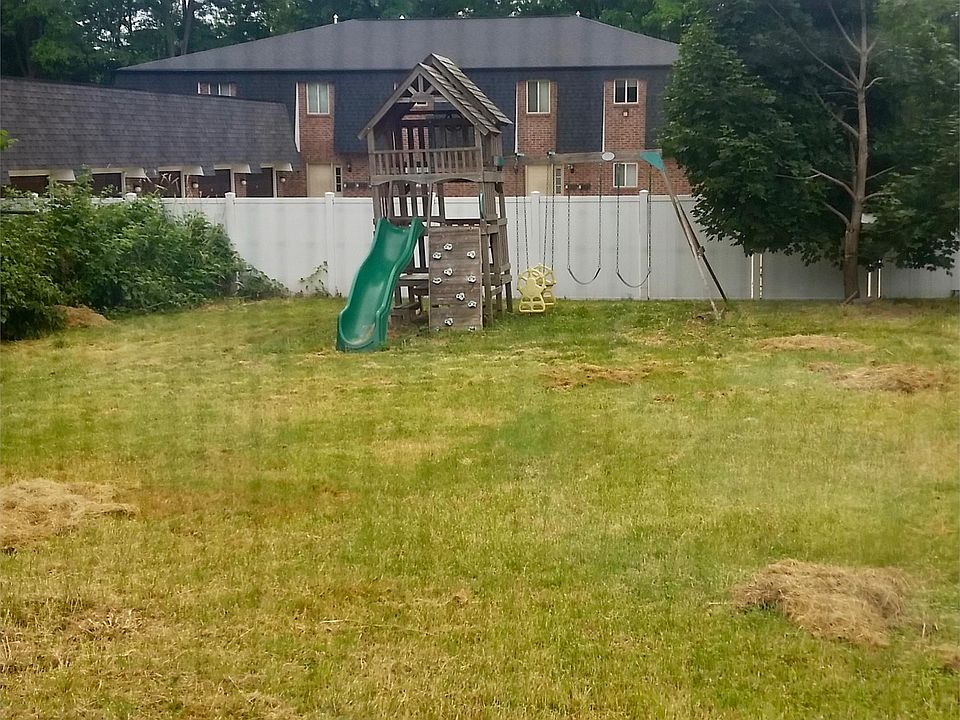 2nd image of 1015 Rockdale Rd Unit 1
