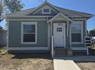 707 W 11th St #A, Medford, OR 97501