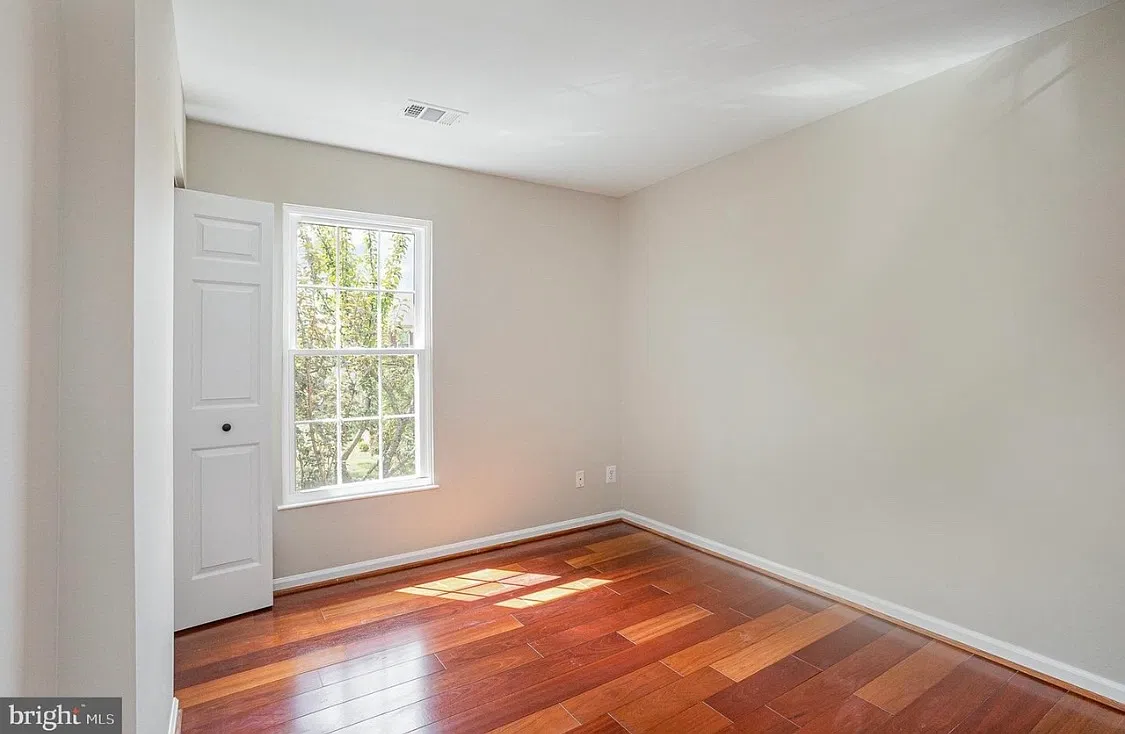 4 bed, 1842 sqft, $1,850 — Photo 1