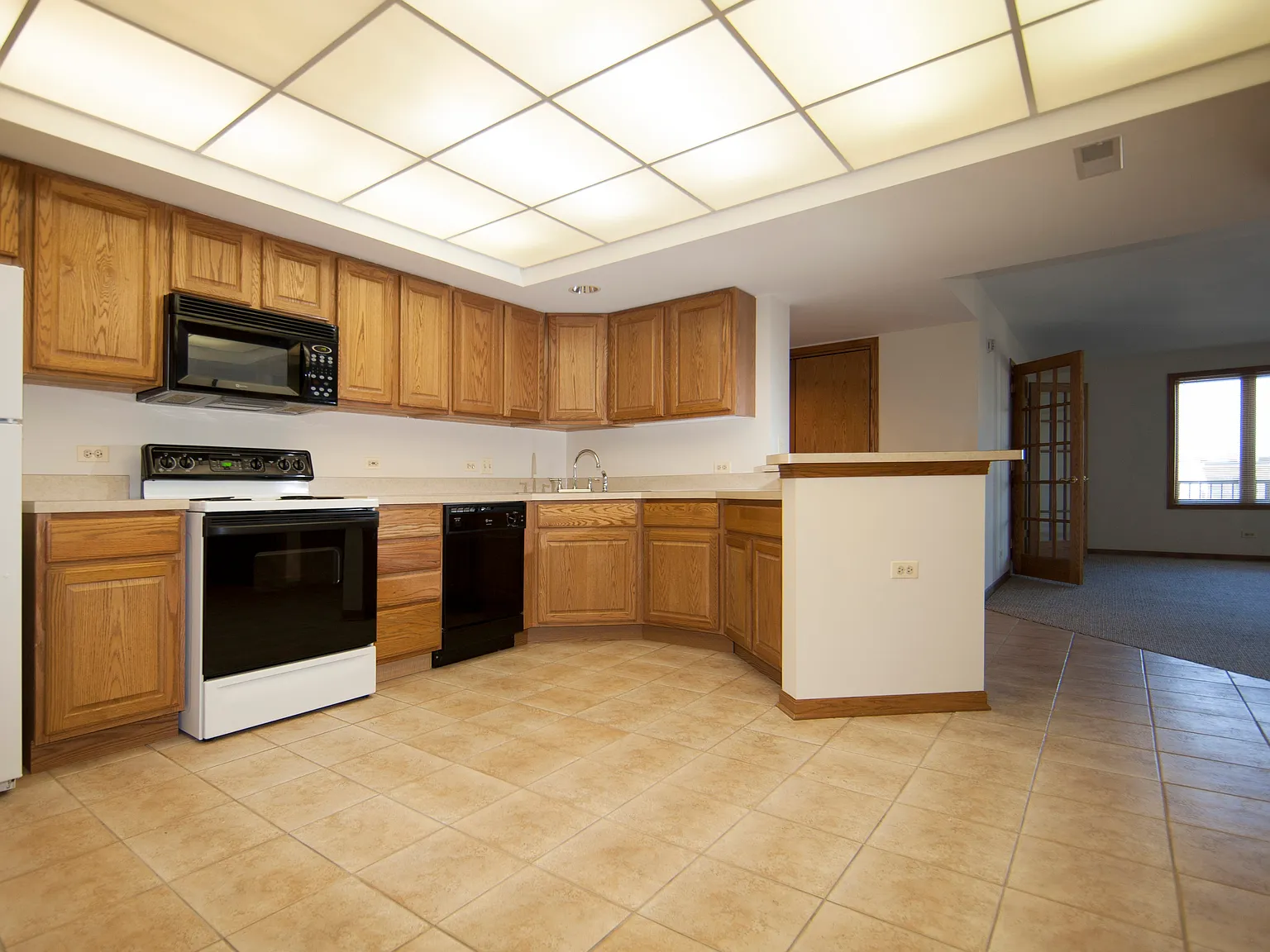 2 bed, 1200 sqft, $2,500 — Photo 4