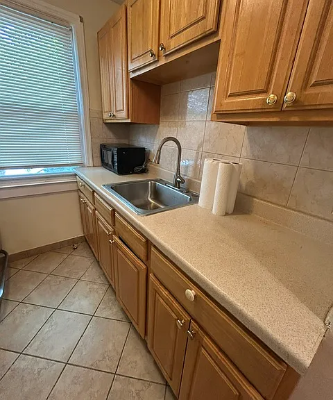 21 N Carpenter Ter #1 — Photo 2